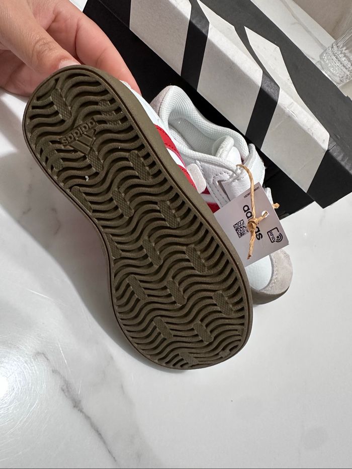 Basket adidas - photo numéro 3