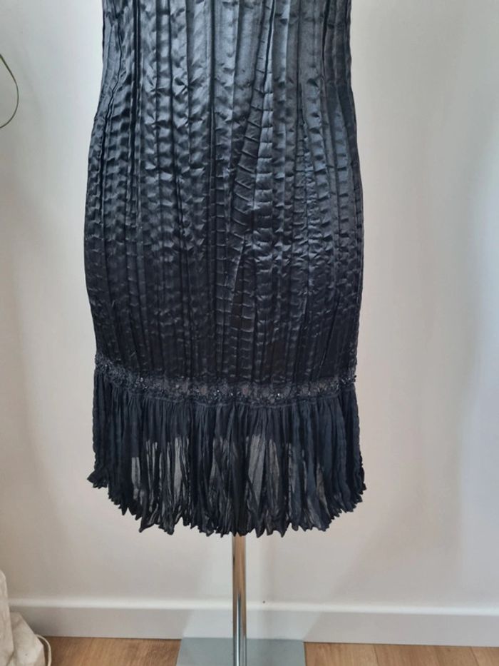 Robe noir brodé évasé vintage - photo numéro 2