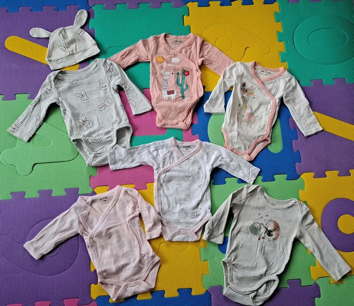 Lot de 6 bodies ML 1 mois + 1 bonnet