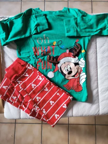 🎄 ensemble pyjama Mickey Noël 🫎 6/7 ans