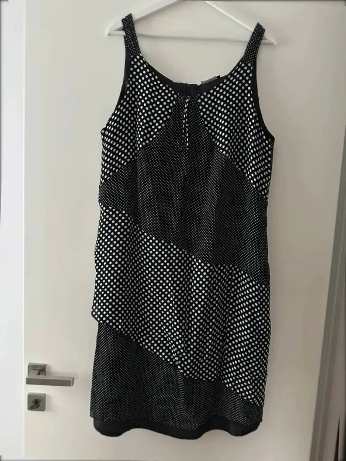 Robe noire femme taille 48 - photo numéro 2