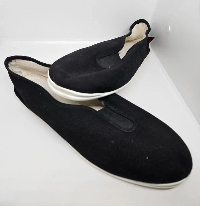 Chausson de gym.
Domyos
Pointure : 40. - photo numéro 3