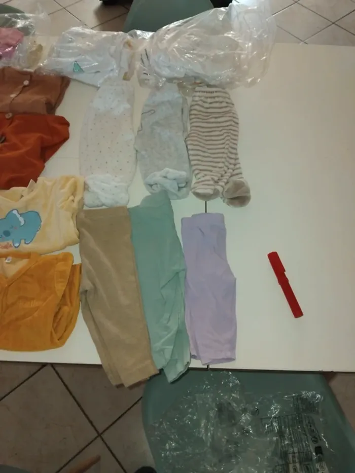 Lots de vêtements 3 mois - photo numéro 3