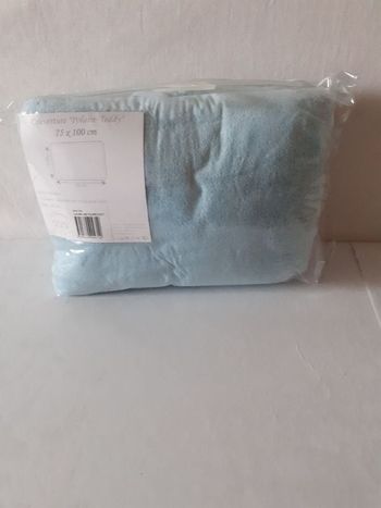 Couverture  polaire bleu clair Les Chatounets