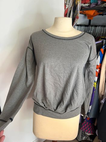 Pull gris