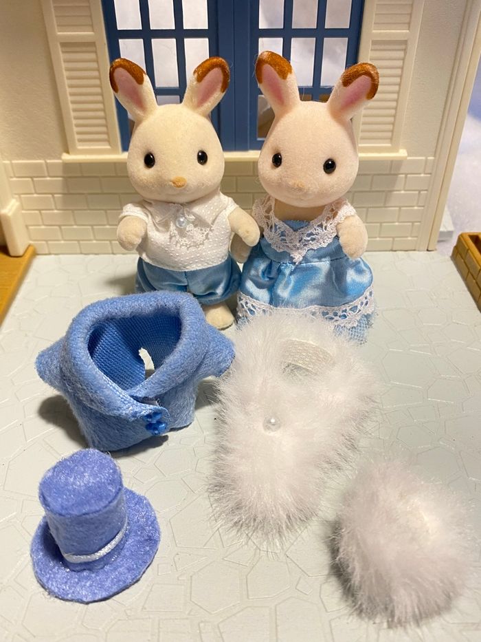 Lapin, chocolat, Sylvania, vêtements de Noël - photo numéro 4