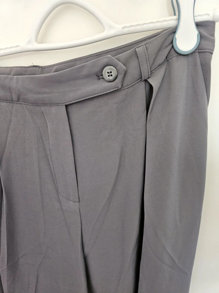 Pantalon gris - photo numéro 2