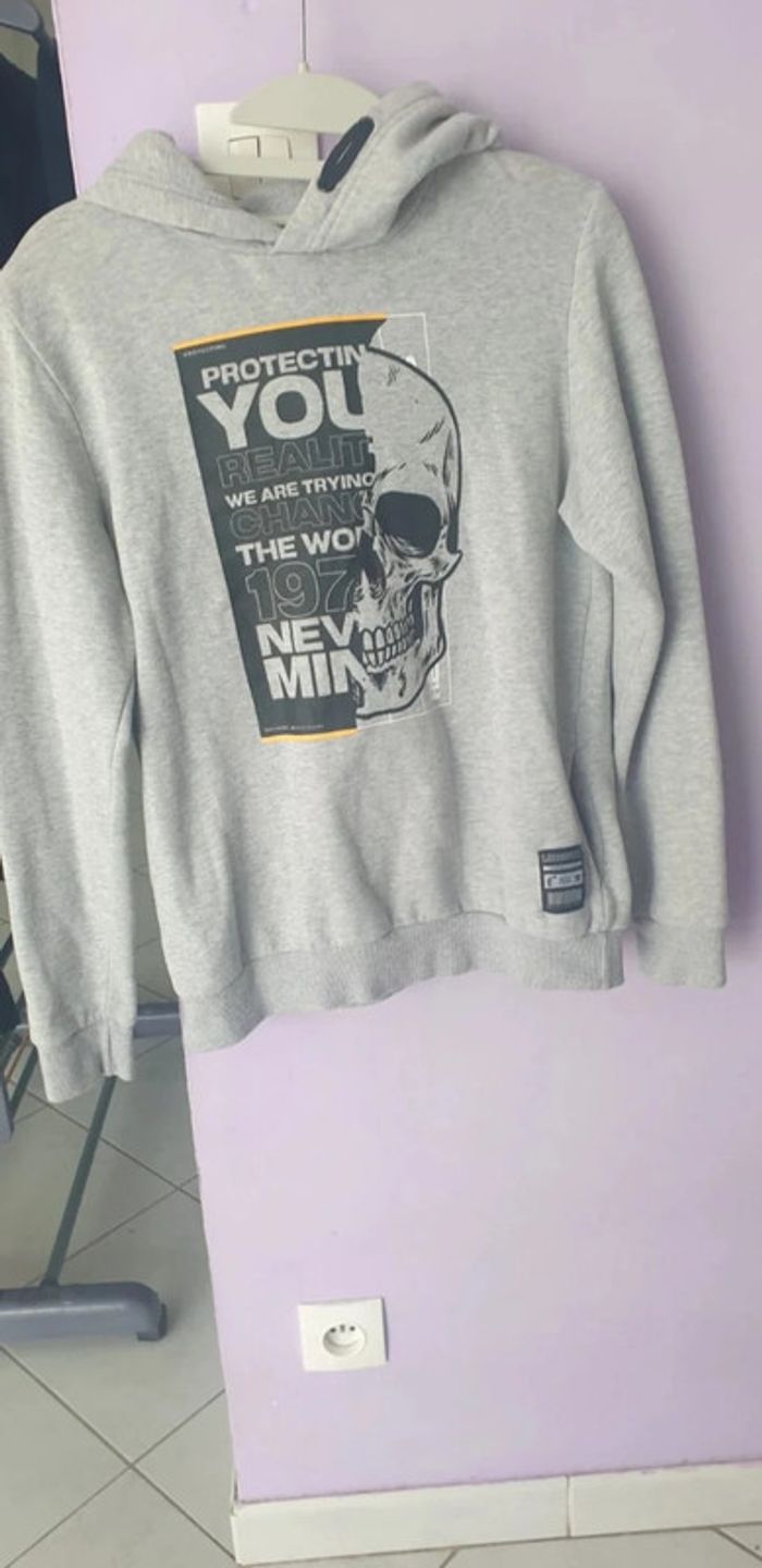 Sweat capuche