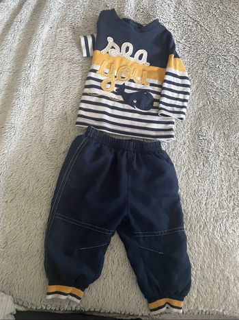 Ensemble Sportswear taille 6 mois