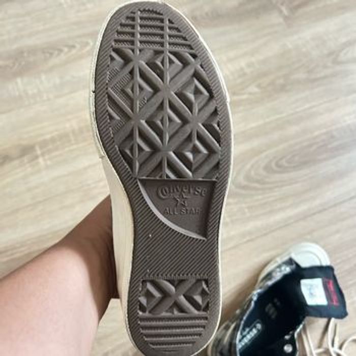 Converse - photo numéro 3
