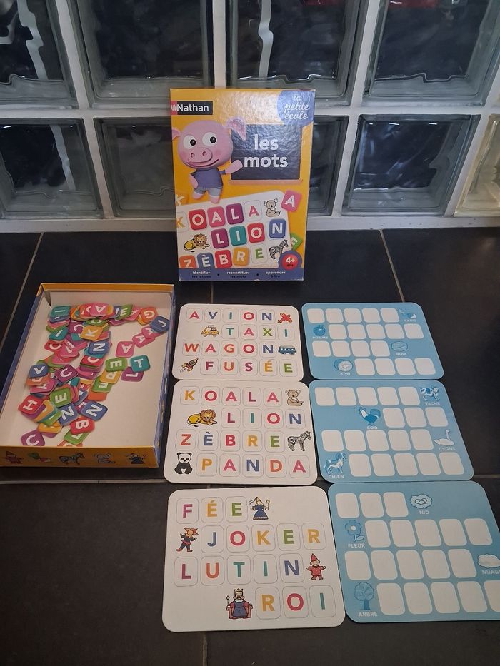 Les mots la petite école de Nathan