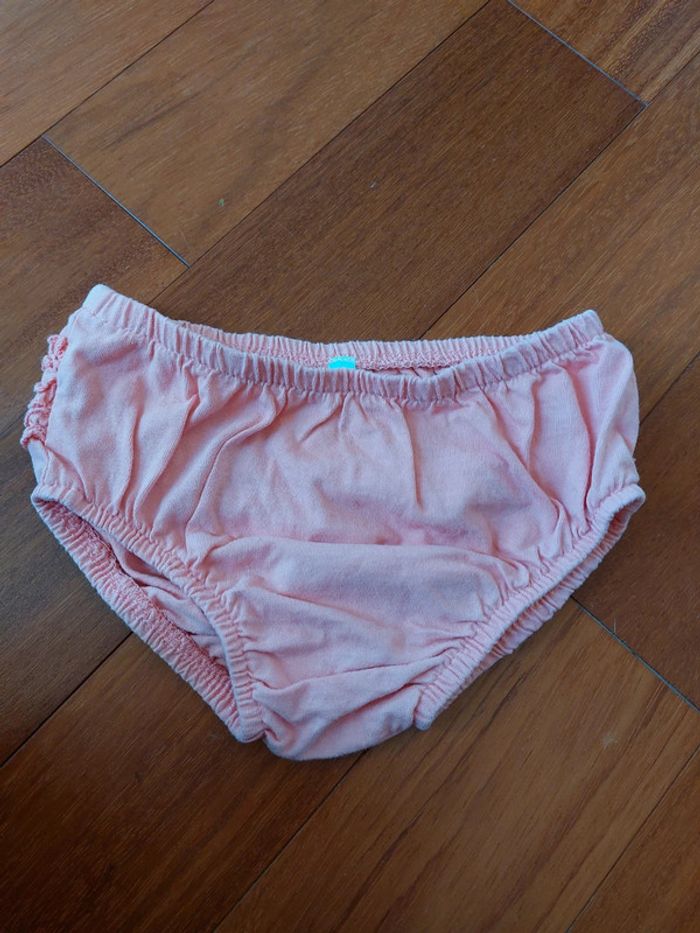 Sur couche - photo numéro 2