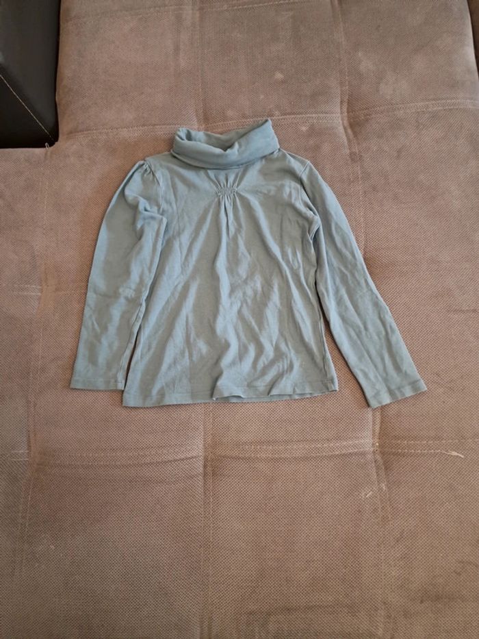 Tee-shirt manches longues et colle rouler