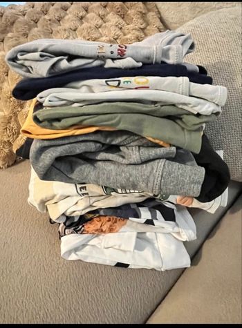 Lot de vêtements garçon entre 18mois et 5ans