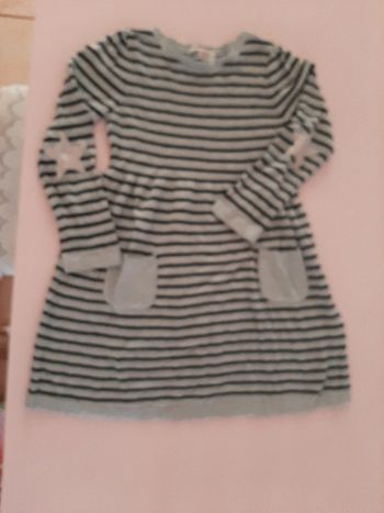 Robe fille taille 5ans. Chiné gris