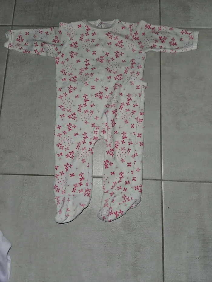 Pyjamas 9 mois - photo numéro 6