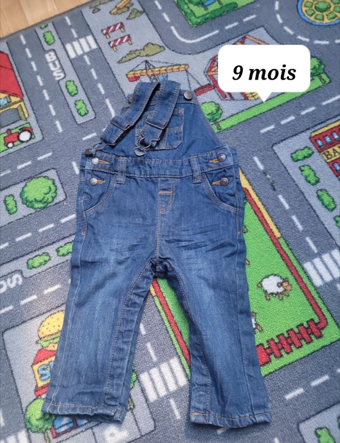 Pantalons bébé salopettes. Très bon état. - photo numéro 5