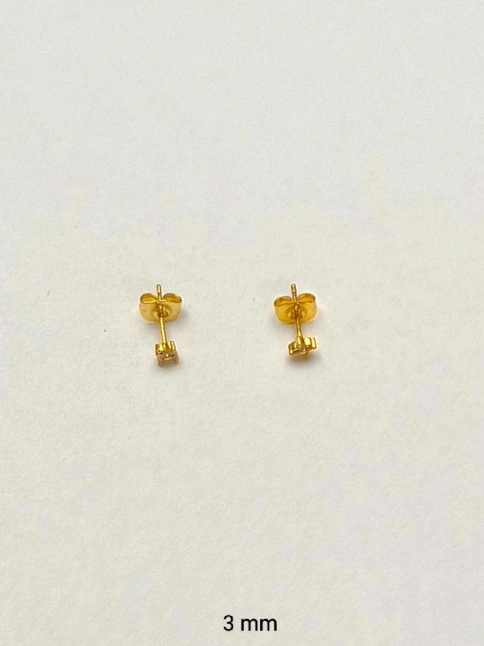 Boucles/clous d'oreilles - photo numéro 2