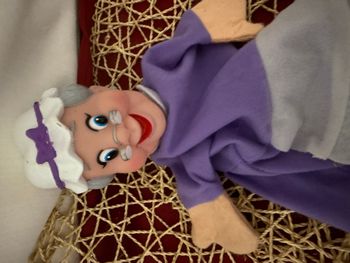 Marionnette à main du Petit Chaperon rouge et de Grand-mère