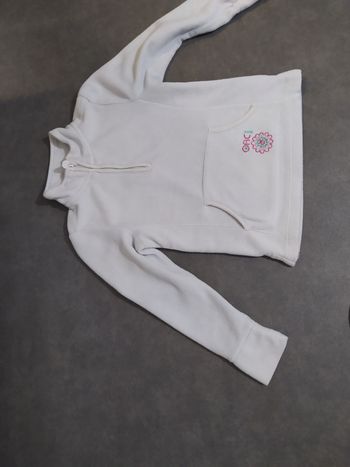 Pull fille orchestra