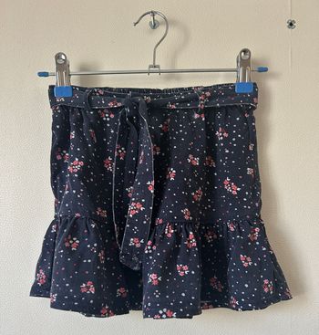 jupe volantée motif fleuri