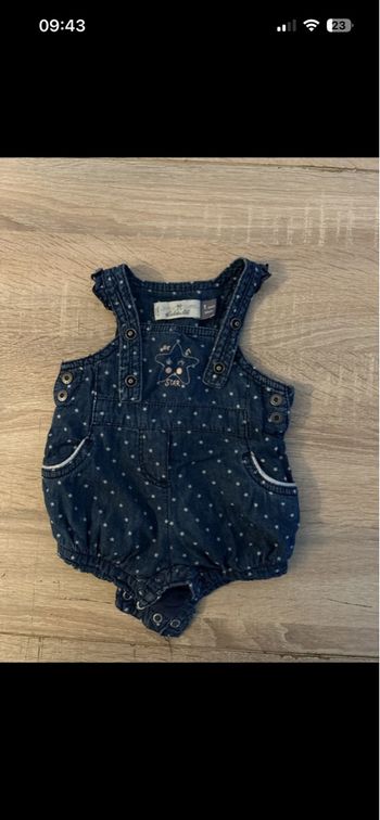 Salopette pour petit bébé 