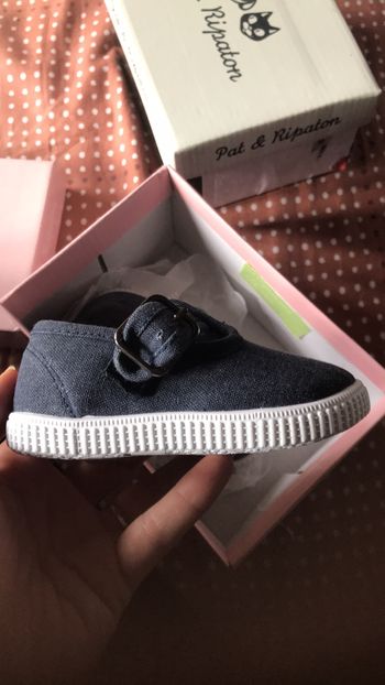Chaussure fille 19