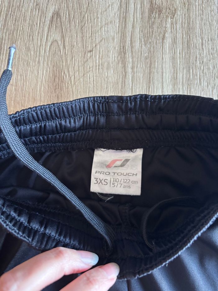 Short sport 5/7ans - photo numéro 2