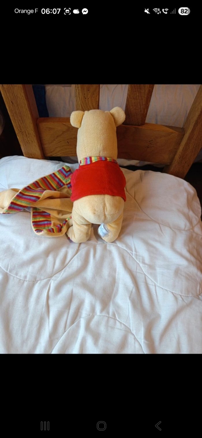 Doudou Winnie l'ourson - photo numéro 3