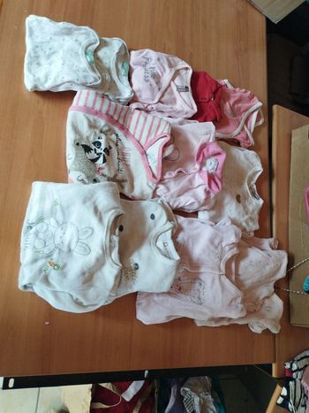 Lot pyjama et body 6 mois