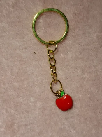 🍎 Porte-clés pomme rouge trop mignon 🍏