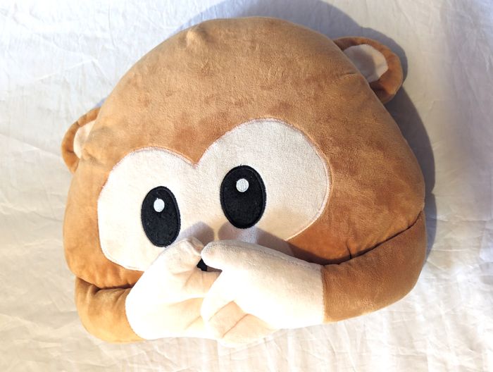 Grosse Tête Hamster Plate Marron Grands Yeux Mains Devant Bouche Animal Peluche Petits Enfants Bébés
