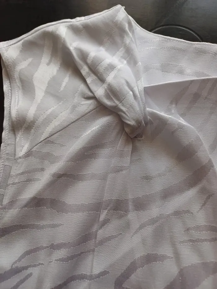 Tunique blanche sans manche - photo numéro 3