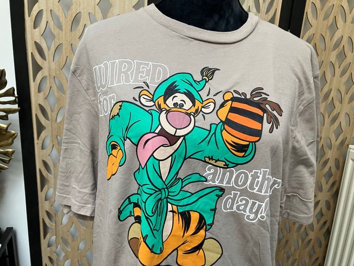 T shirt taille L Tigrou Disneyland Paris - photo numéro 2