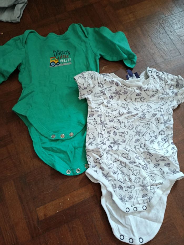 Lot vêtements garçons 6 mois - photo numéro 6