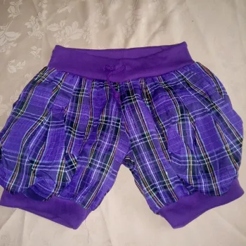 Short fille