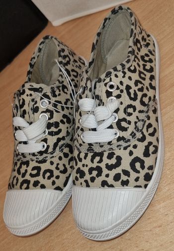 Chaussure à lacets