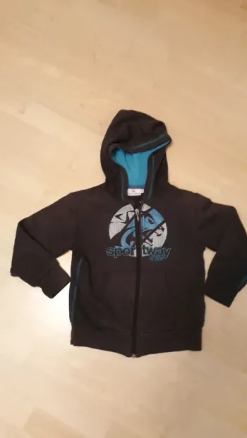 Gilet zippé à capuche