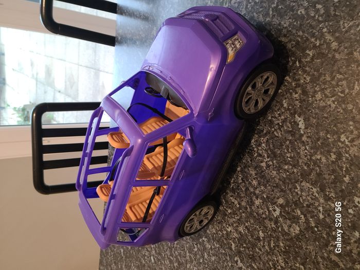 Voiture 4x4 barbie - photo numéro 2