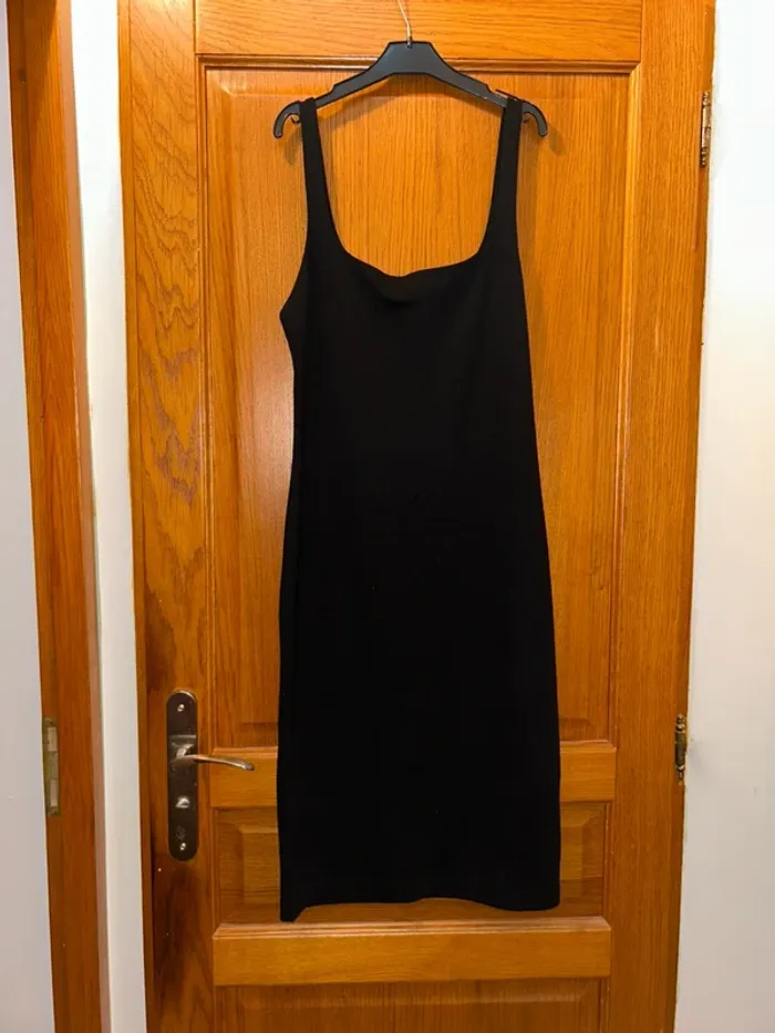 Robe à bretelle noire