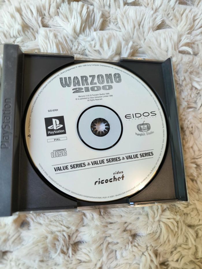 Jeu ps1 warzone 2010 - photo numéro 3