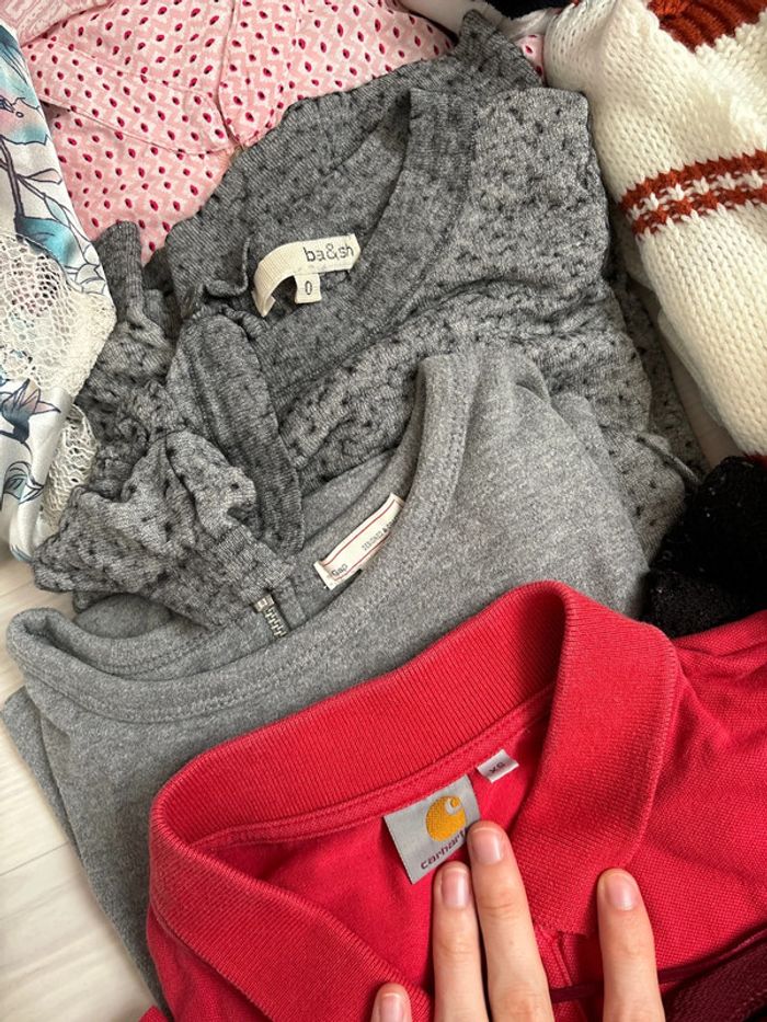 Très gros lot de 54 vêtements taille S - photo numéro 7