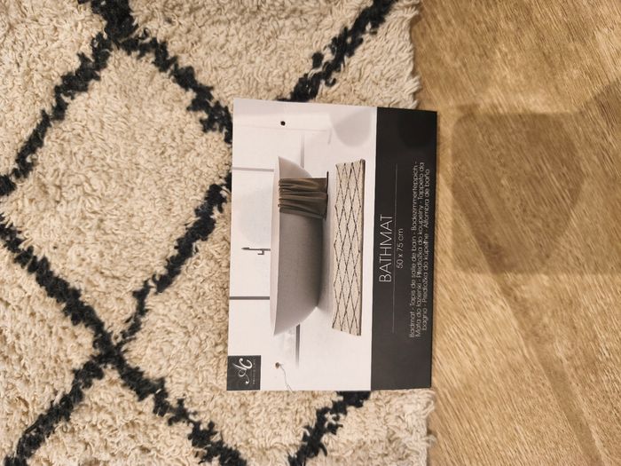 Tapis salle de bain neuf - photo numéro 2