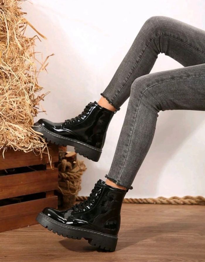 Bottines vernies neuves P.40 - photo numéro 4