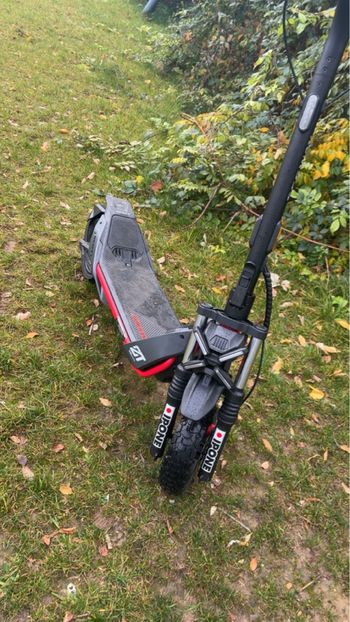 trottinettes électriques segway zt3 pro