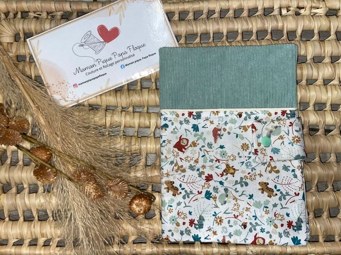 Protège carnet de santé fait main en velours et tissu à motifs
