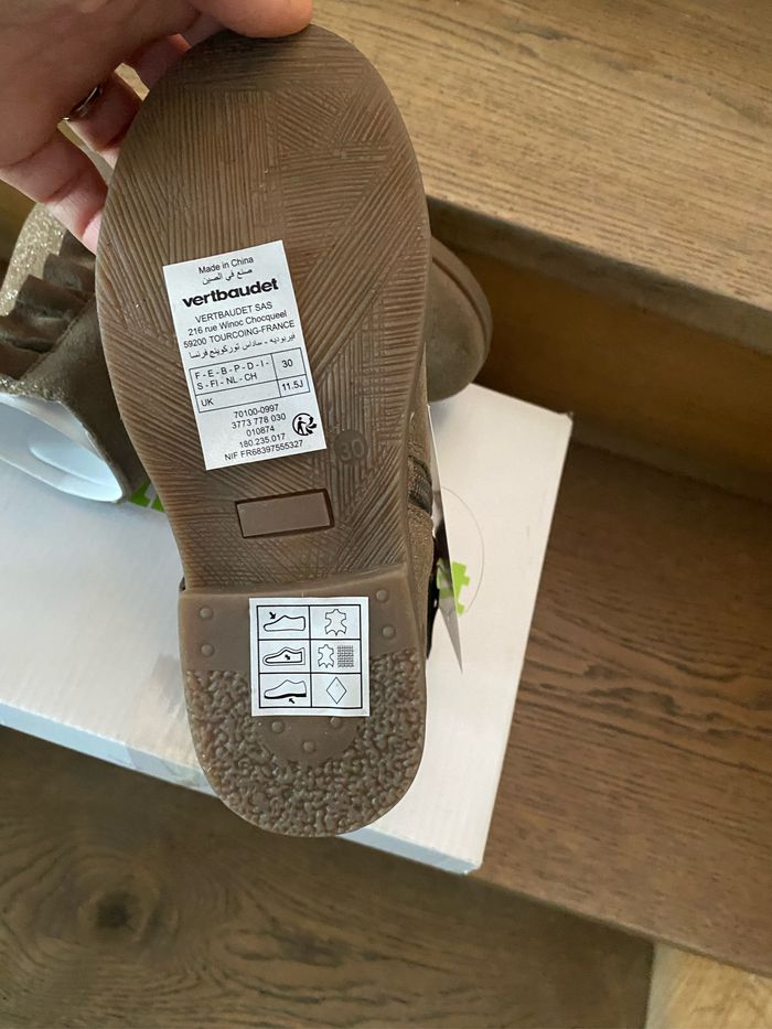 Bottines en cuir pointure 30 - photo numéro 3