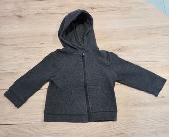 Gilet gris zippé à capuche, Kiabi, 18 mois