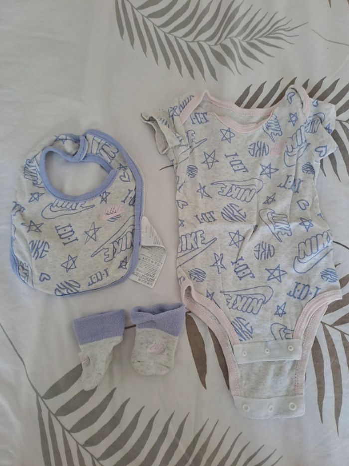 Ensemble nike bébé
