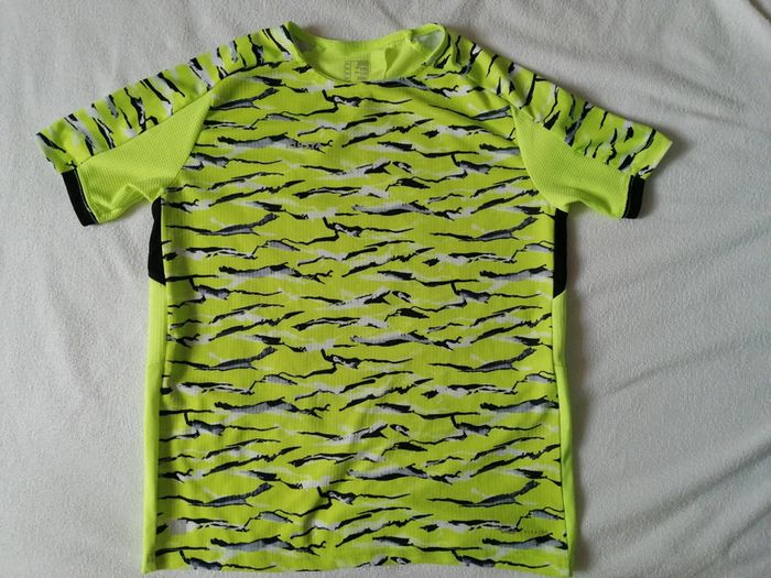 Tee-shirt Kipsta 12-13 ans